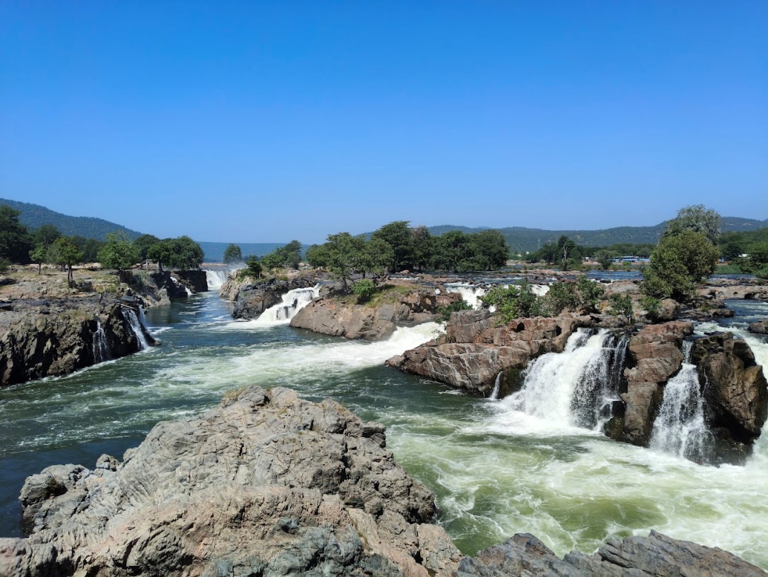 Hogenakkal Waterfalls